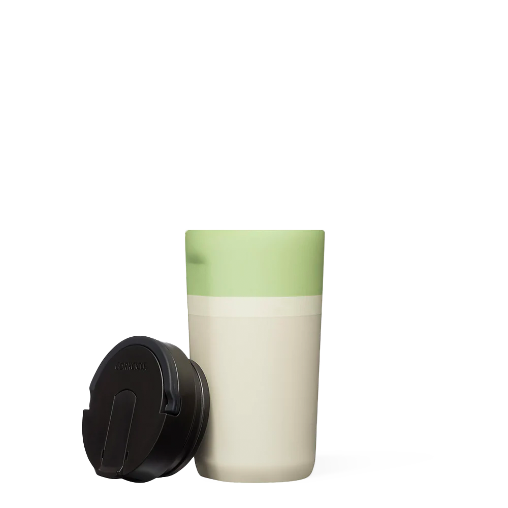 star-warstm-kids-cup-a4 0b29a0bde323--grogu-kids-cup-product-lid-off.png