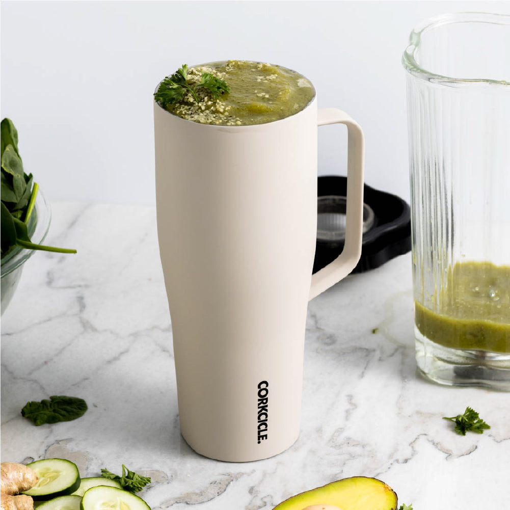 cold-cup-xl-v8 588f4a27c4cf--2230CLT-lifestyle.jpg