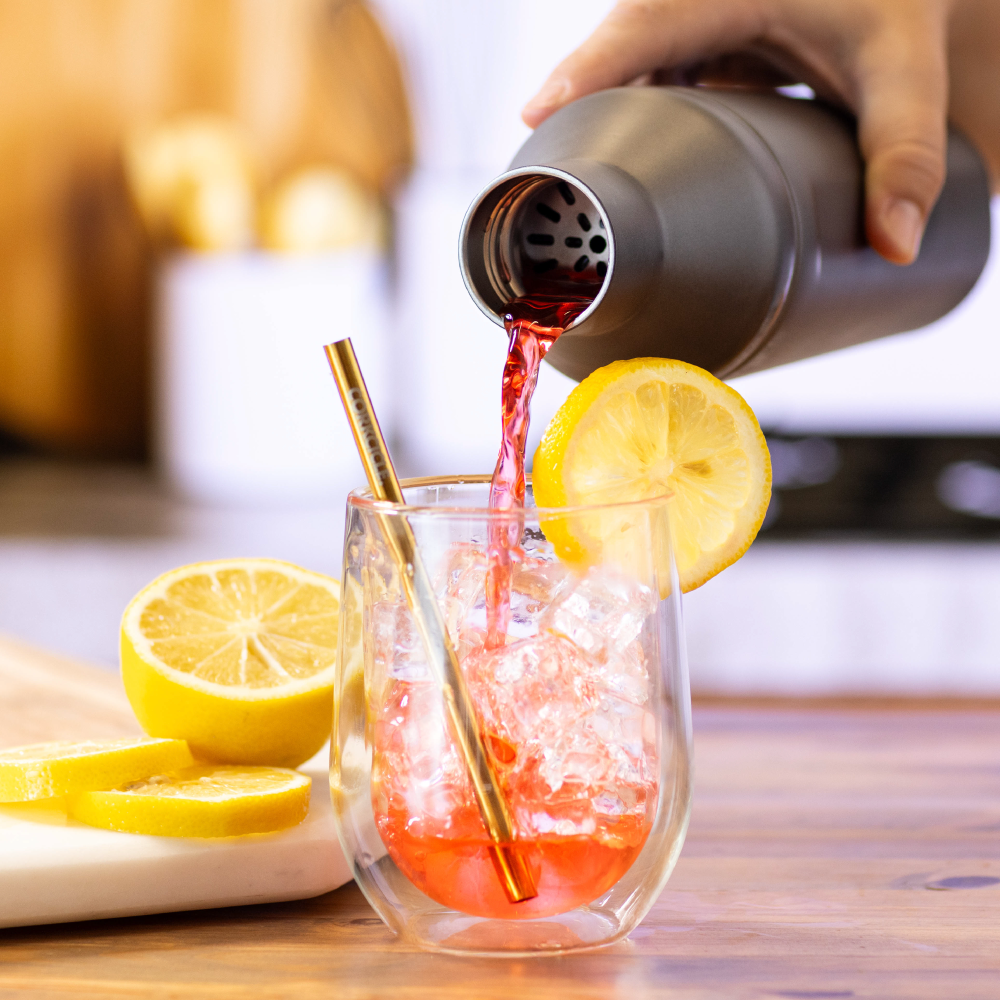 cocktail-shaker-lid-z2 Cocktail_Shaker_lifestyle_1_0f873eef-26b9-477a-b301-4dde25c00201.png